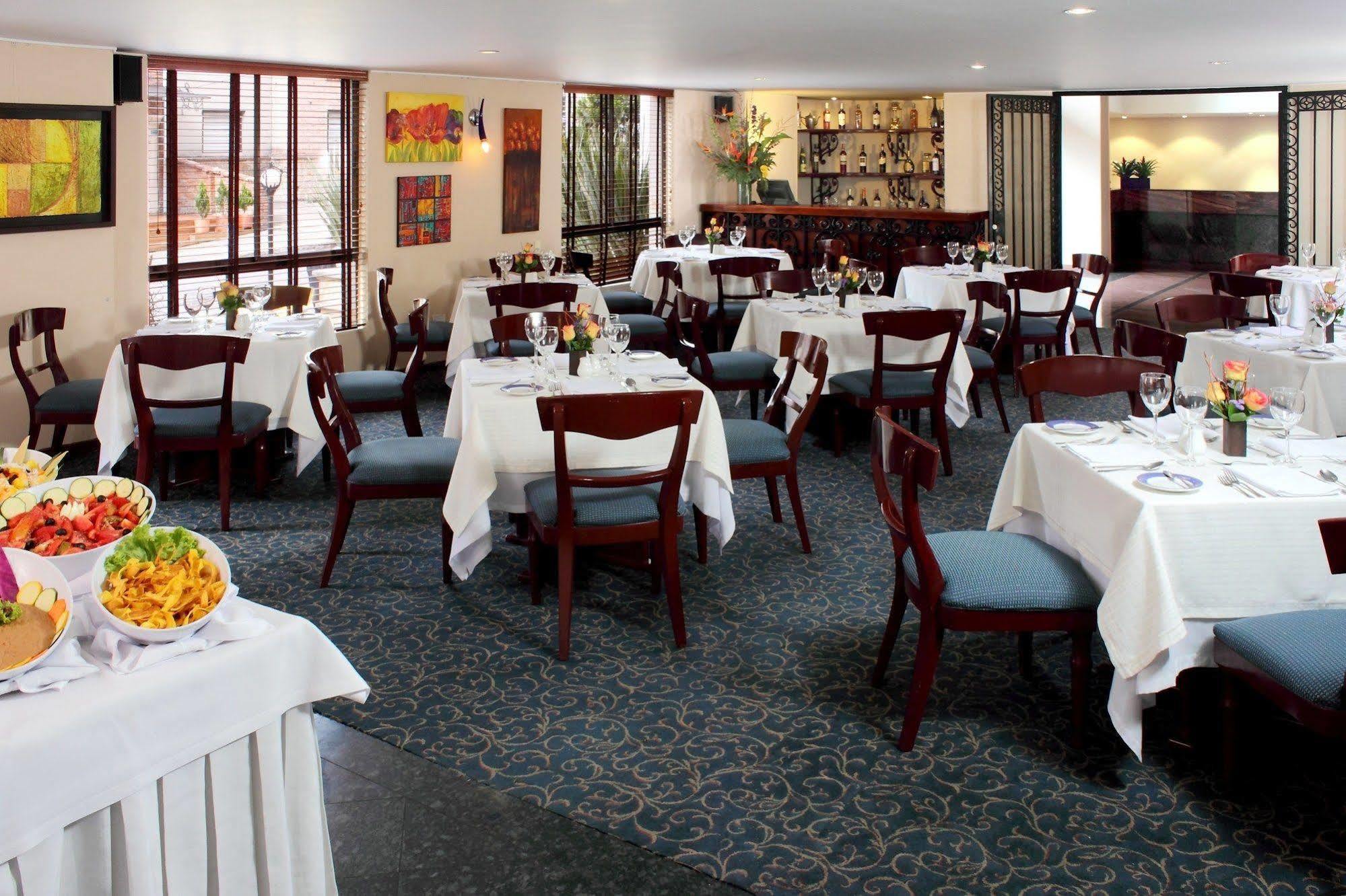 Hotel Estelar Suites Jones Bogota Restaurant photo